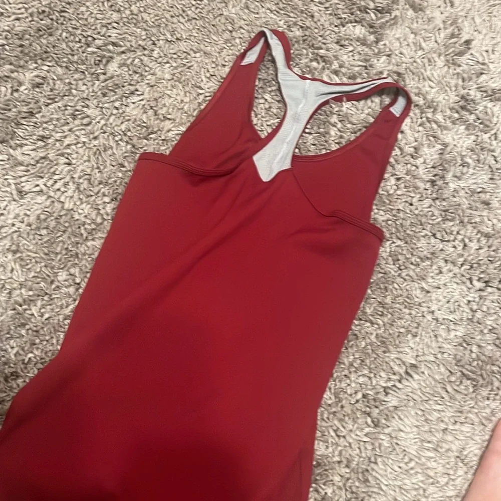 🎉B2G1- under armour tank top - Picture 3 of 3